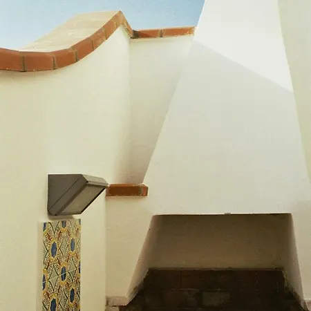 Casa Sullo Scoglio * 빌라노바 디 오스투니